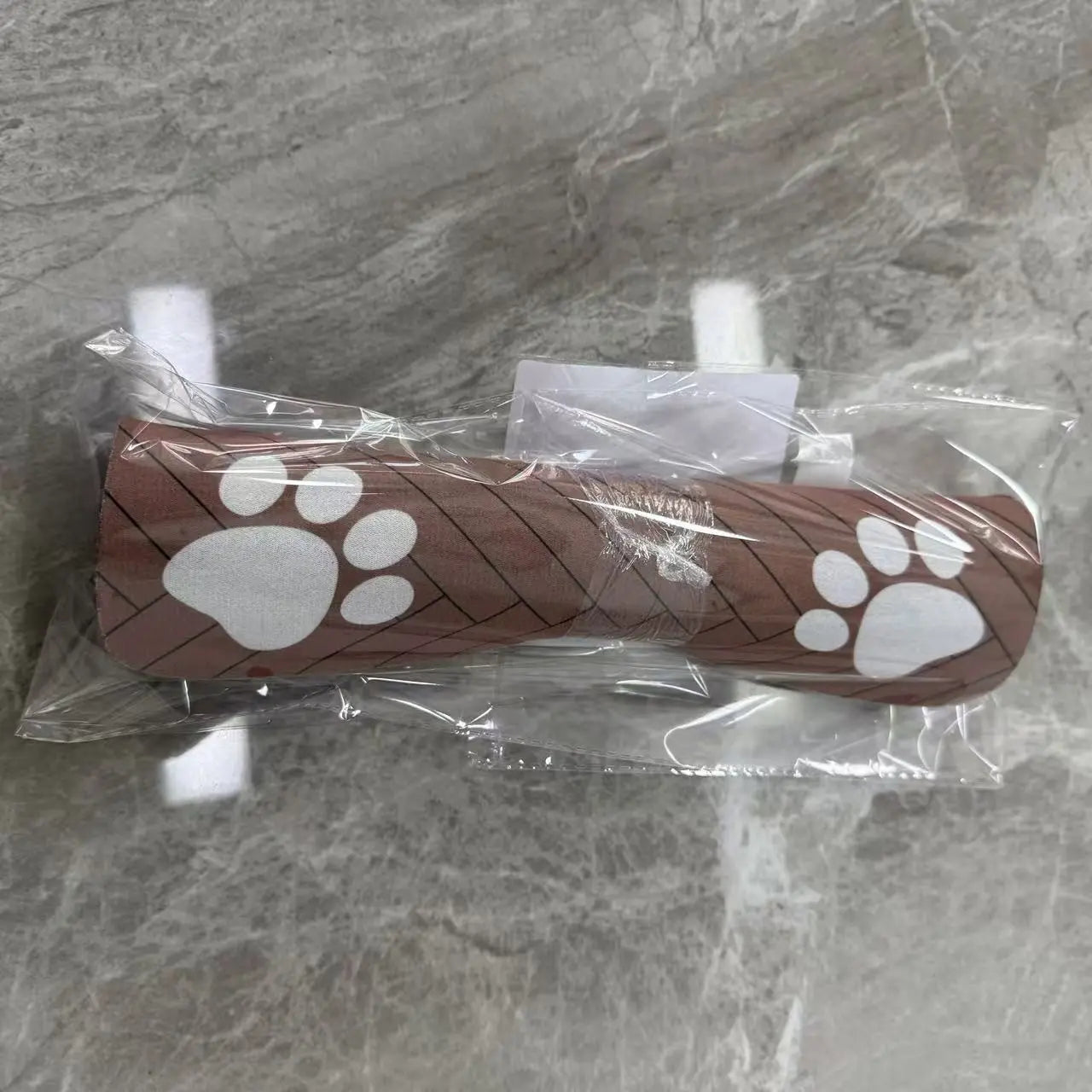 Tapete Absorvente de Alimentação para Animais de Estimação de Secagem Rápida para Cães e Gatos, Fundo de Borracha Antiderrapante, Superfície de Poliéster Escura para Uso Interno